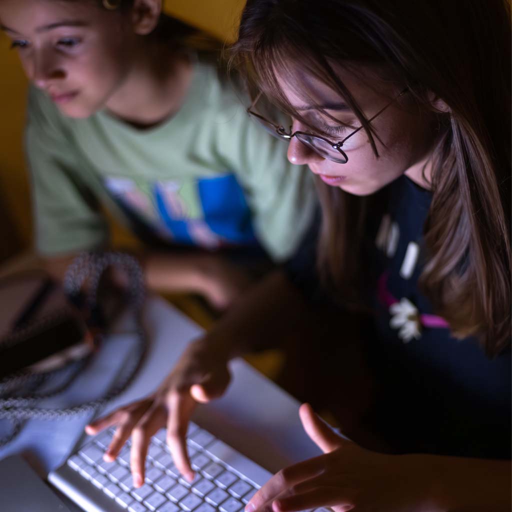 Herramientas de aprendizaje virtual y tecnológico.